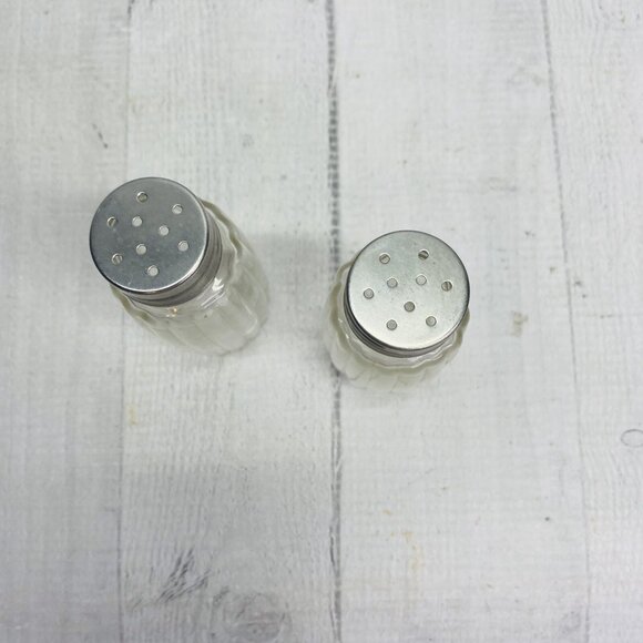 DWK 2010 Animal Chihuahua Dog Bone Resin Holder W Salt And Pepper Shaker Set 3 - Picture 10 of 16